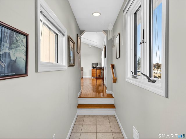 3 Alley Way, Stonington, CT 06378