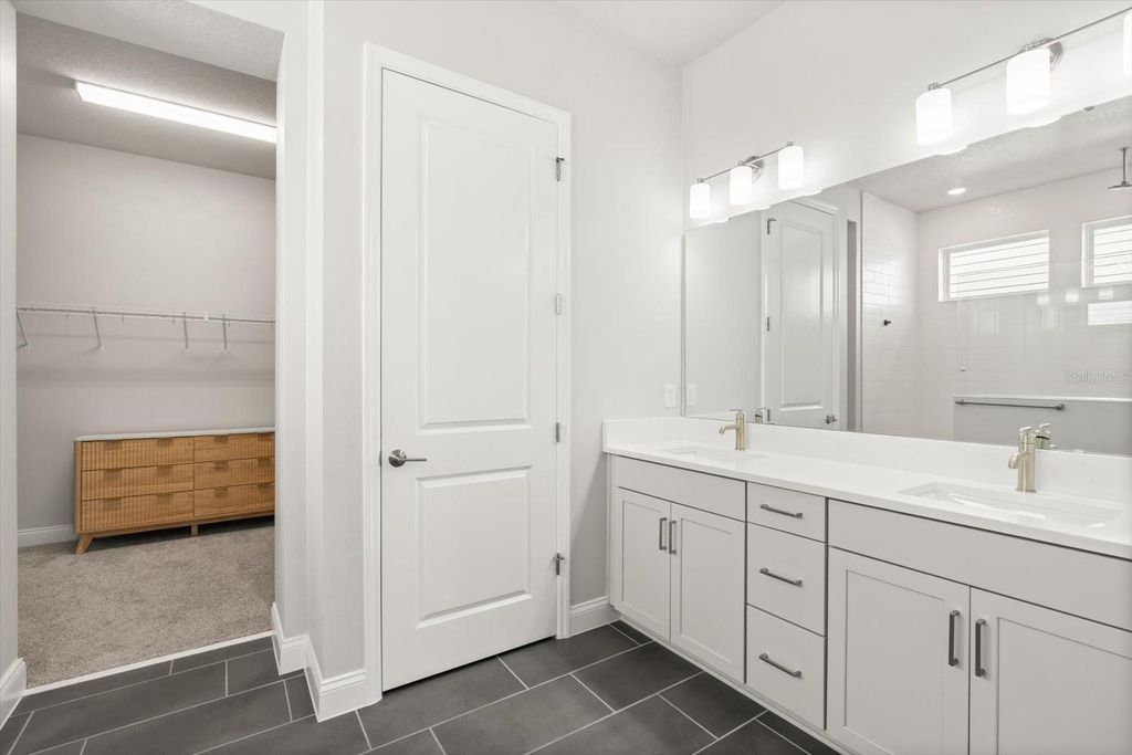 Image 11 of property listing at 6452 QUEST STREET, St Cloud, FL 34771