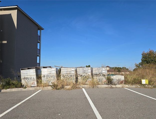 811 RETREAT BOULEVARD 201, Davenport, FL 33897