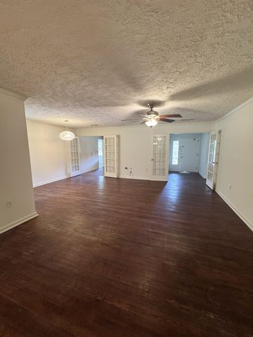 1718 2nd Terrace, Hattiesburg, MS 39401