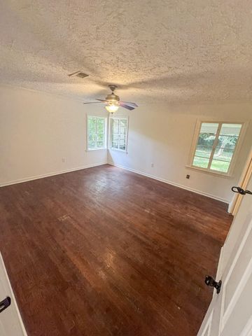1718 2nd Terrace, Hattiesburg, MS 39401
