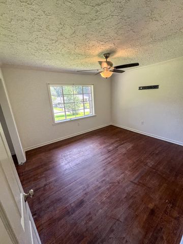 1718 2nd Terrace, Hattiesburg, MS 39401