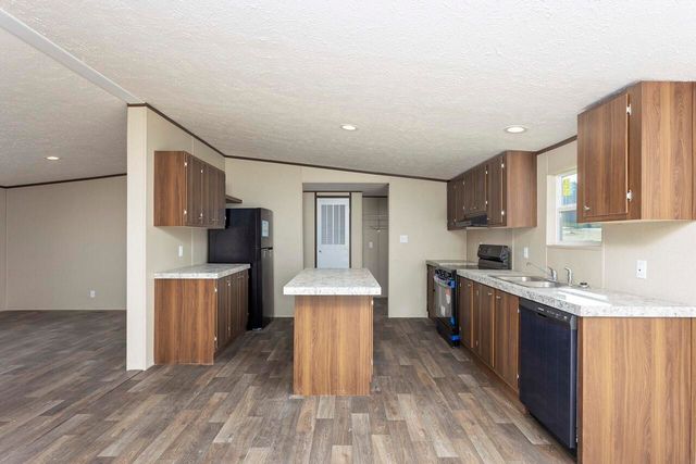 166 Meadow Lawn Drive, Englewood, TN 37329