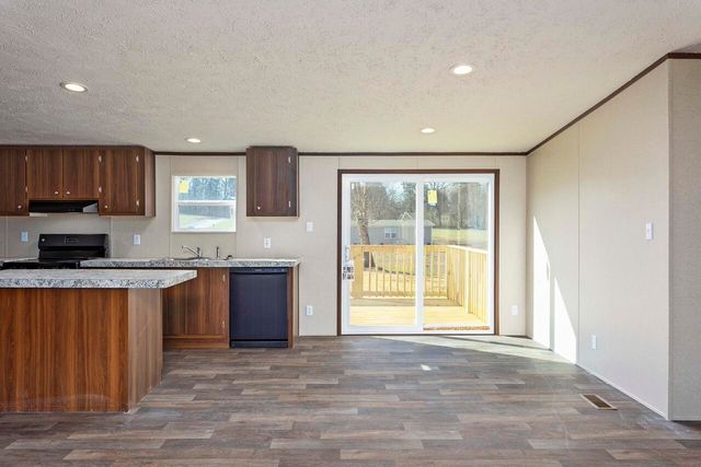 166 Meadow Lawn Drive, Englewood, TN 37329