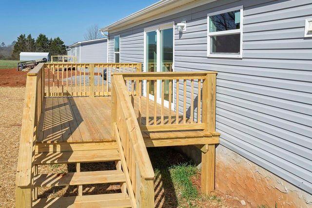 166 Meadow Lawn Drive, Englewood, TN 37329