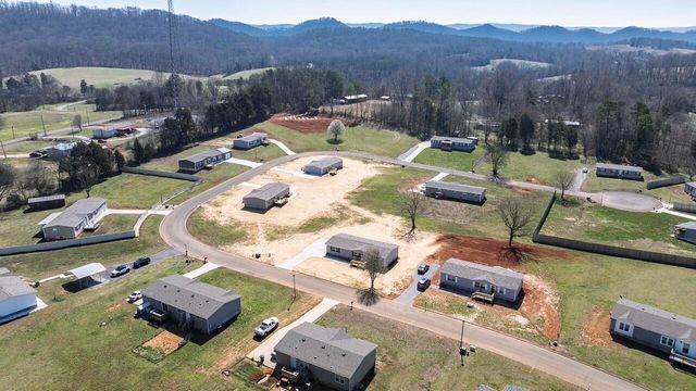 166 Meadow Lawn Drive, Englewood, TN 37329