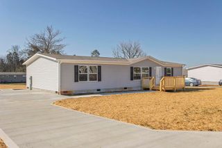 166 Meadow Lawn Drive, Englewood, TN 37329