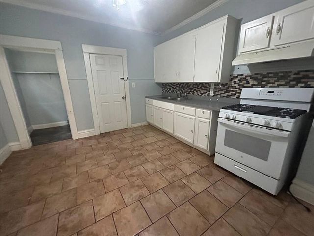 1037 Sandusky Avenue, Kansas City, KS 66102