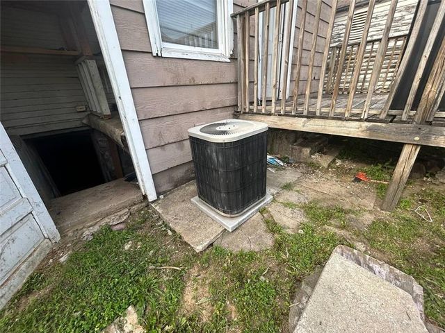 1037 Sandusky Avenue, Kansas City, KS 66102