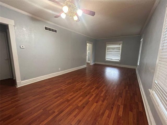 1037 Sandusky Avenue, Kansas City, KS 66102