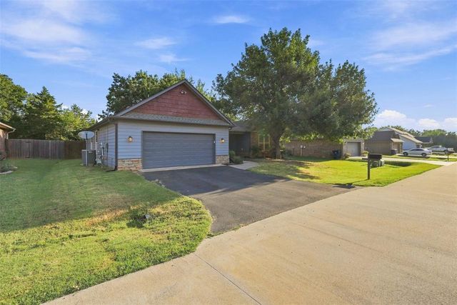 4824 W Oakcrest Road, Stillwater, OK 74075