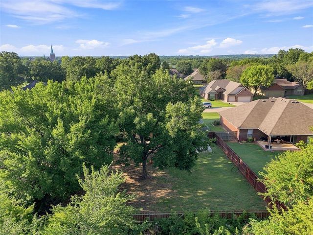 4824 W Oakcrest Road, Stillwater, OK 74075
