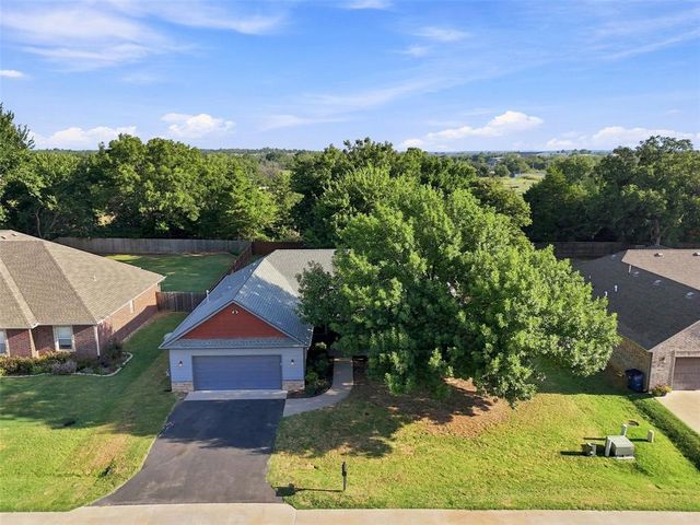 4824 W Oakcrest Road, Stillwater, OK 74075