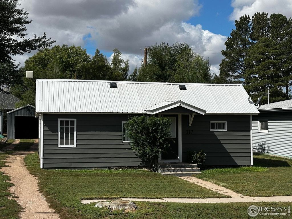 317 N Weld St, Otis, CO 80743