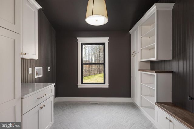 11117 EGGBORNSVILLE RD, Rixeyville, VA 22737