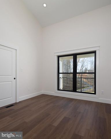 11117 EGGBORNSVILLE RD, Rixeyville, VA 22737
