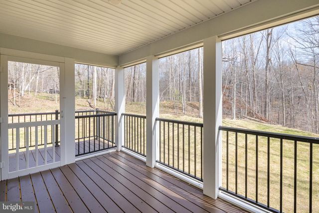11117 EGGBORNSVILLE RD, Rixeyville, VA 22737