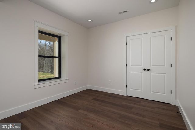 11117 EGGBORNSVILLE RD, Rixeyville, VA 22737