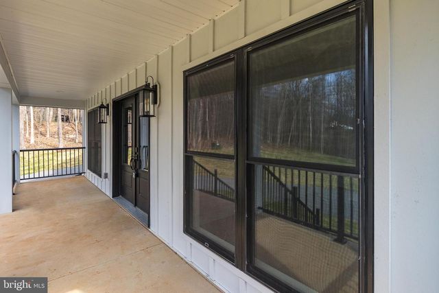 11117 EGGBORNSVILLE RD, Rixeyville, VA 22737