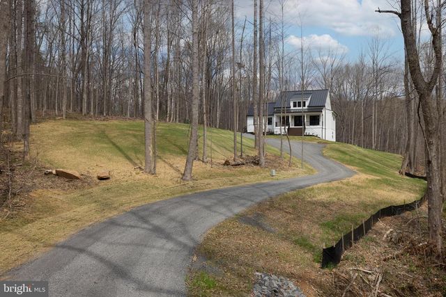11117 EGGBORNSVILLE RD, Rixeyville, VA 22737