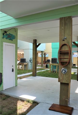 1924 S 11th St S 3, Port Aransas, TX 78373