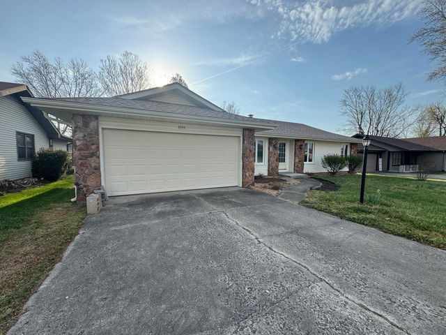 4904 S Mccann Avenue, Springfield, MO 65804