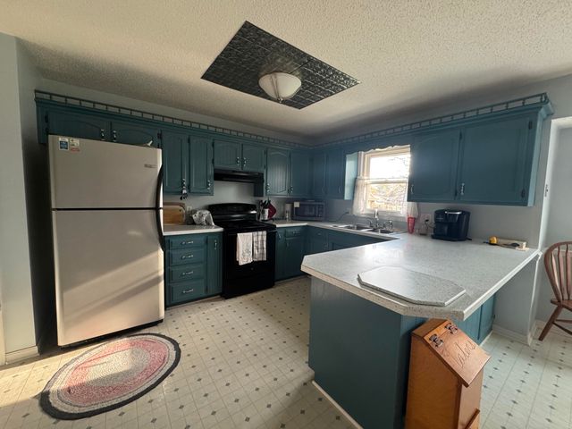 4904 S Mccann Avenue, Springfield, MO 65804