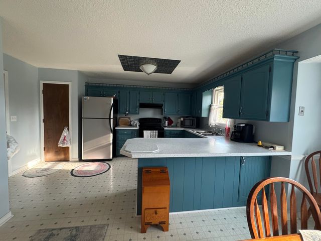 4904 S Mccann Avenue, Springfield, MO 65804