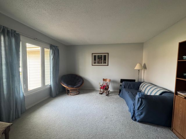 4904 S Mccann Avenue, Springfield, MO 65804