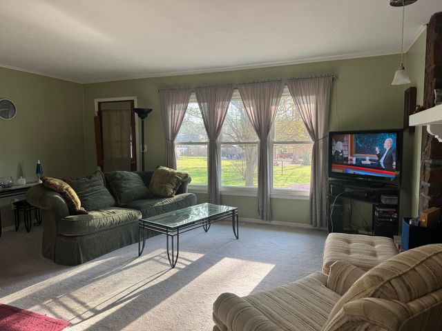 4904 S Mccann Avenue, Springfield, MO 65804