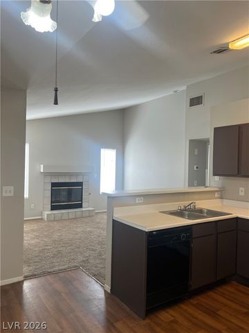 4611 KRISSYLOUISE Way C, Las Vegas, NV 89121