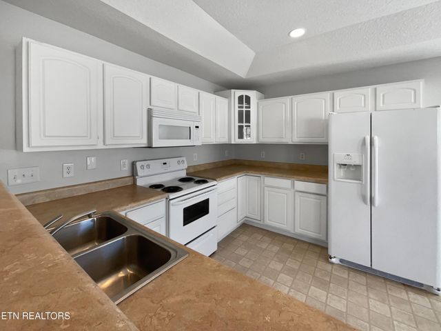 823 Colonial Estates Way, Knoxville, TN 37920