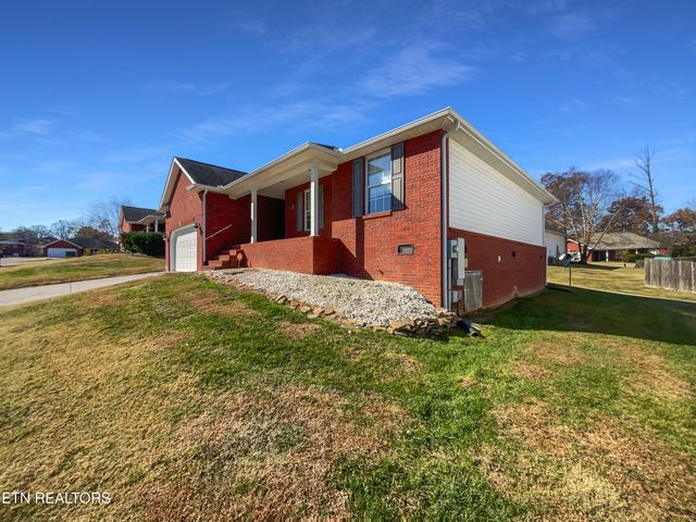 823 Colonial Estates Way, Knoxville, TN 37920