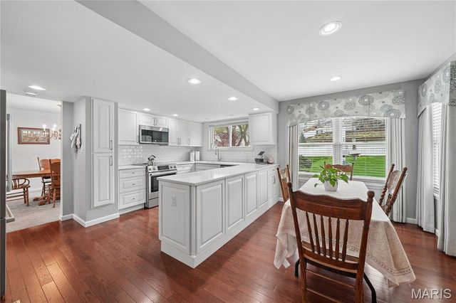 1432 Westbrooke Terrace Drive, Ballwin, MO 63021