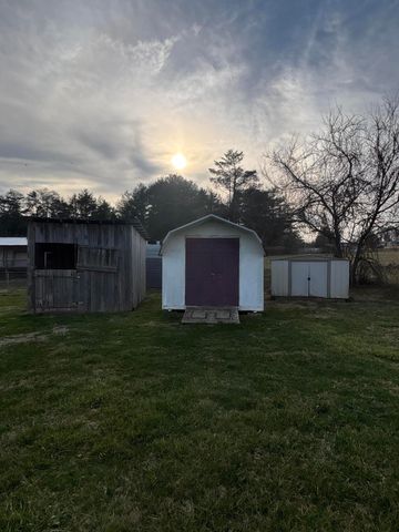 861 Barnett Road, Brodhead, KY 40409