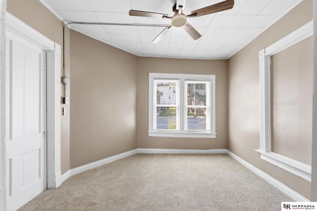 924 S 31 Street, Omaha, NE 68105
