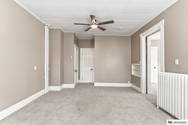 924 S 31 Street, Omaha, NE 68105