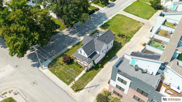 924 S 31 Street, Omaha, NE 68105