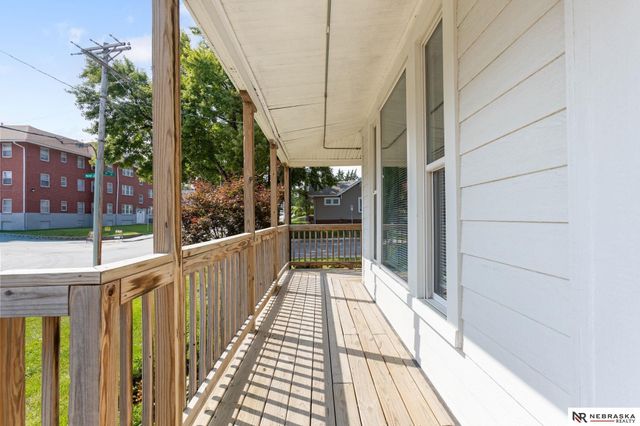 924 S 31 Street, Omaha, NE 68105