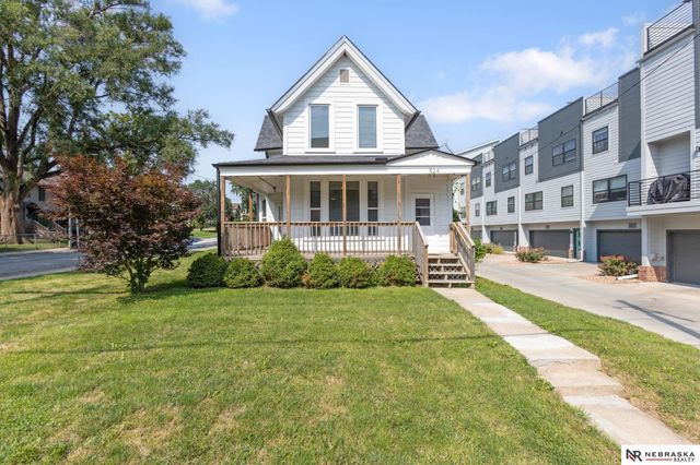 924 S 31 Street, Omaha, NE 68105