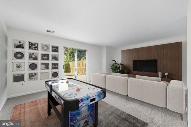 624 WHISPERING WIND CT, Gaithersburg, MD 20877