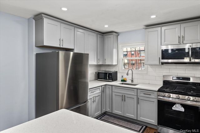 534 Warwick Street, Brooklyn, NY 11207