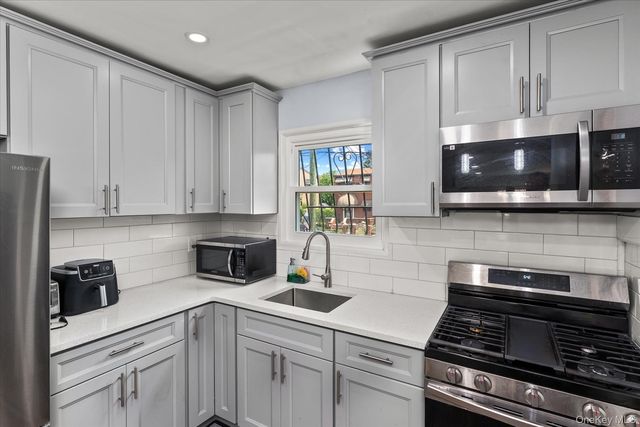 534 Warwick Street, Brooklyn, NY 11207
