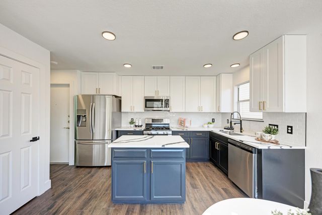 801 Black Isle DR, Pflugerville, TX 78660