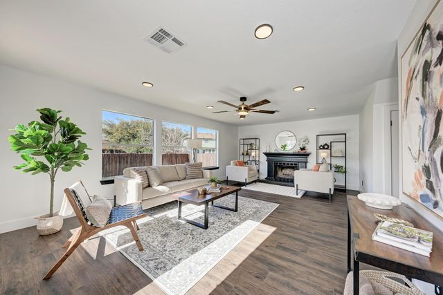 801 Black Isle DR, Pflugerville, TX 78660