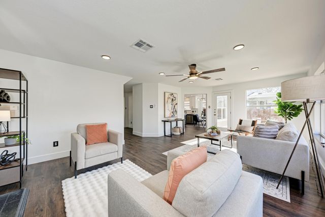 801 Black Isle DR, Pflugerville, TX 78660