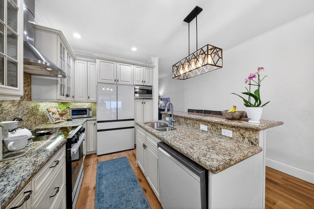 1942 NE 32nd Street, Lighthouse Point, FL 33064