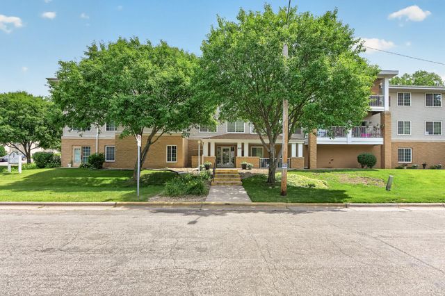 1600 Arundel Street 304, Saint Paul, MN 55117