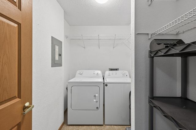 1600 Arundel Street 304, Saint Paul, MN 55117