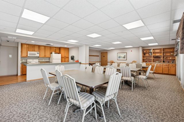 1600 Arundel Street 304, Saint Paul, MN 55117